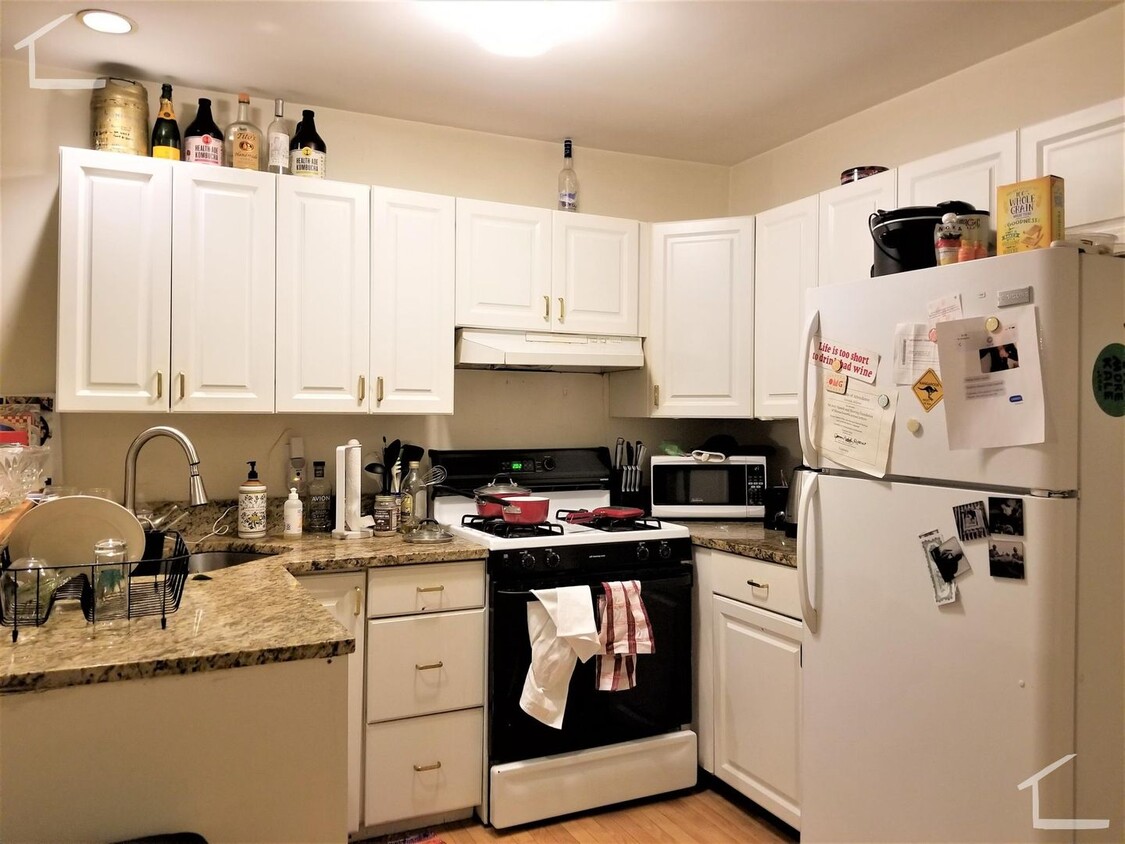 4 Bed 1 Bath in Brookline - 3 Bed 1 Bath in Brookline