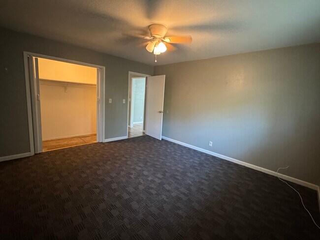 Building Photo - 1508 Lavender Ln