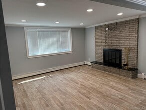 Building Photo - 73 Plum Rd