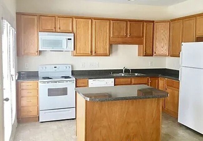 Building Photo - Townhome in Fort Mill