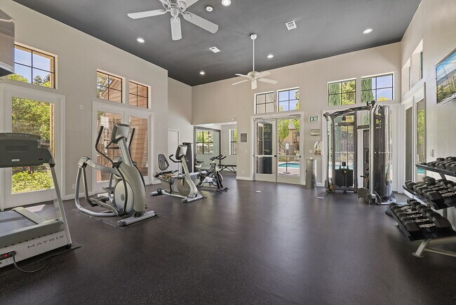 Foto del edificio - Fountains at River Oaks