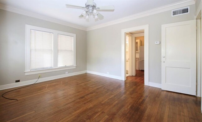 Foto del edificio - 1223 W Gray St