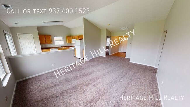 Foto del edificio - Spacious 3 bedroom, 2 full bath house with...