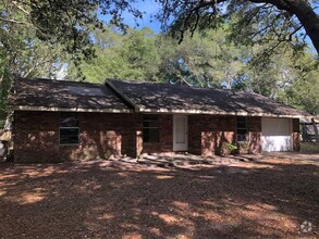 Building Photo - 755 Deland Ave
