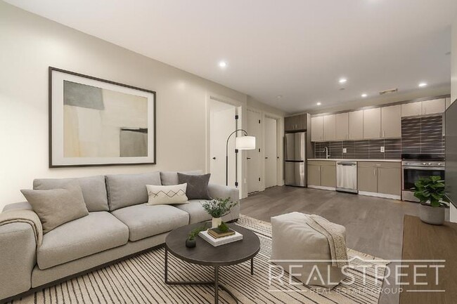 Building Photo - Stunning & Spacious NEW 2 BED in Flatbush ...