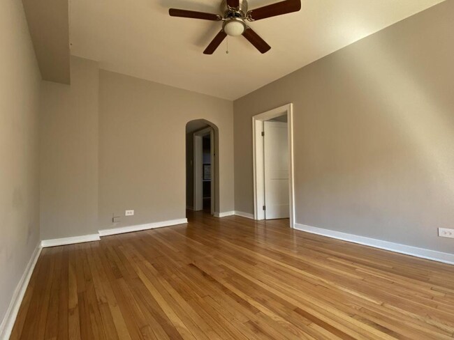 Foto del edificio - 6150 S Sacramento Ave