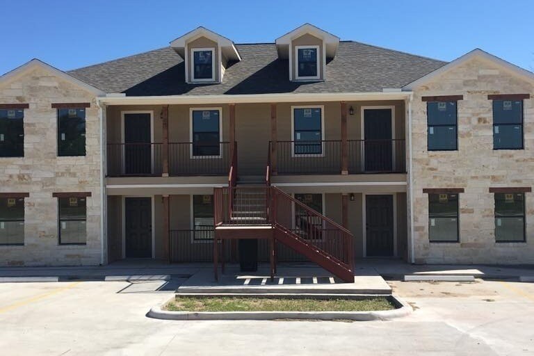 Reserve on Sabine Apartments Brenham, TX