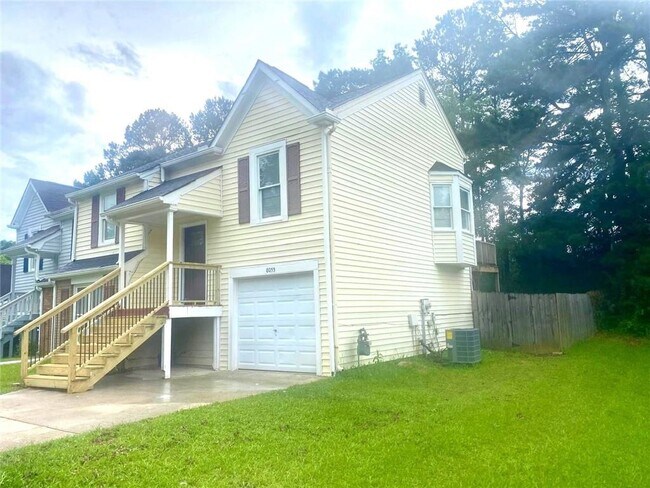 Foto del edificio - 8055 S Bay Ct