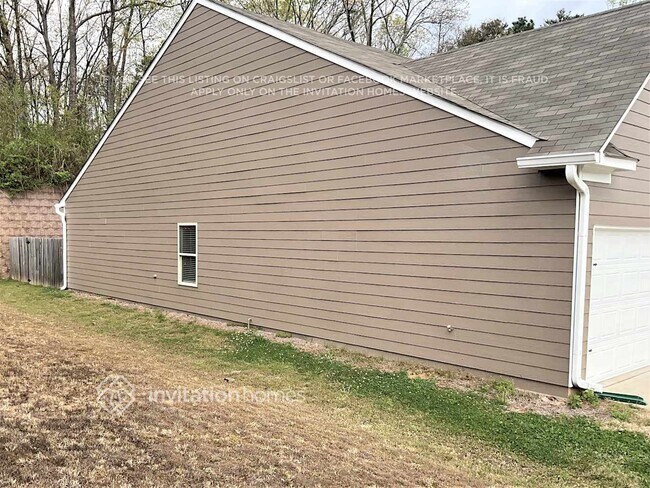 Building Photo - 23 Bartlett Dr