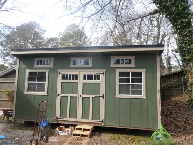 Building Photo - 394 Christopher Dr