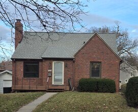 Building Photo - 218 S 29th St