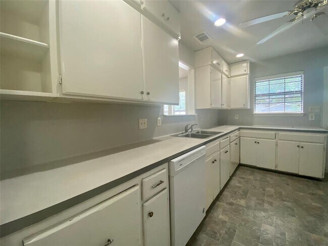 Foto del edificio - 1609 W 11th St