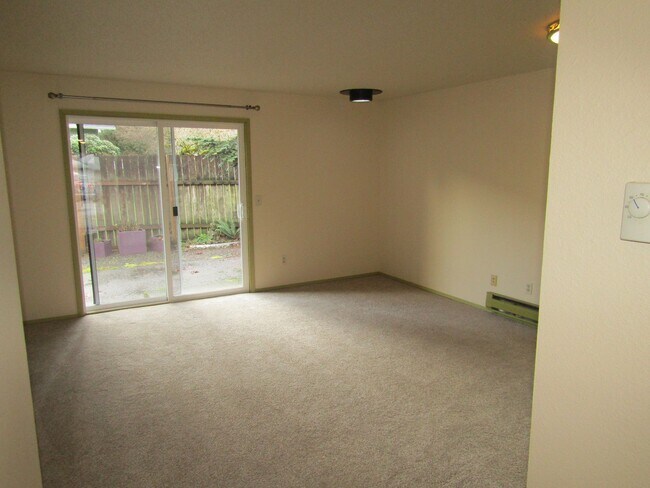 Building Photo - 508 North Street SE