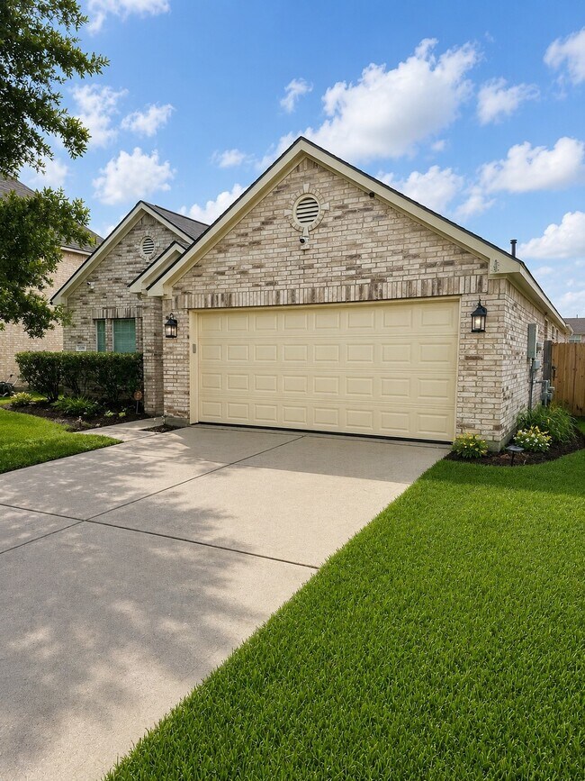 Building Photo - 1039 N Teal Estates Cir
