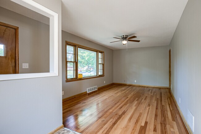 Foto del edificio - 4320 Meredeth St