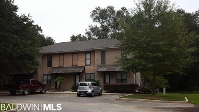Building Photo - 214 Cody Ln
