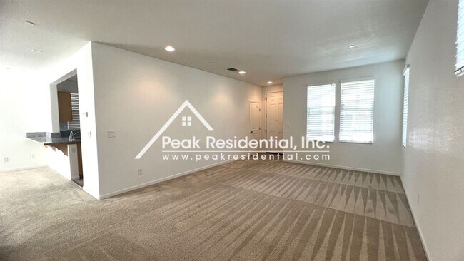 Building Photo - 4 br, 2.5 bath House - 4542 Golden Cedar St