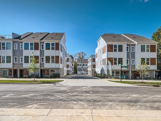 Building Photo - 5041 York Park Ln