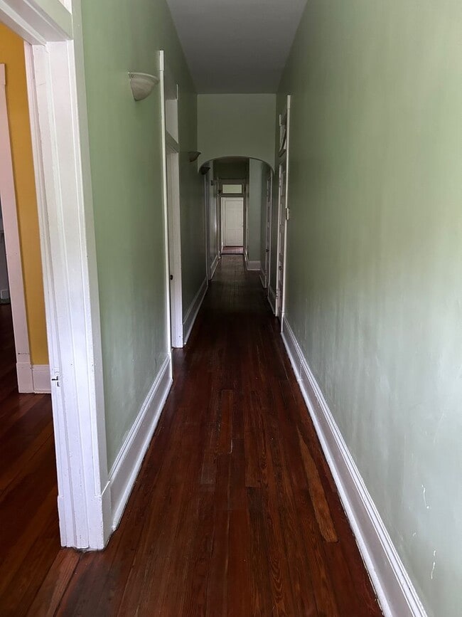 Foto del edificio - Savannah 1ST Floor of Duplex on Whitaker Street @ 34th-Near Forsyth Park