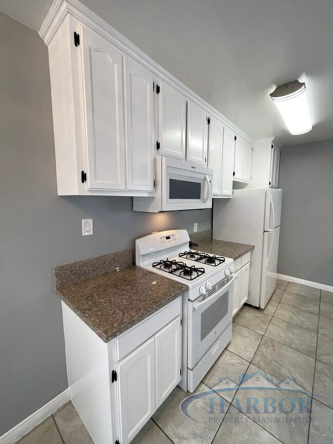 Building Photo - 25110 Marigold Ave