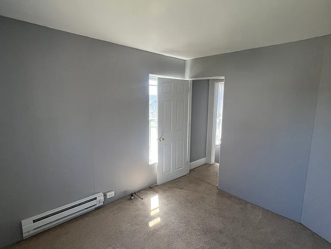 Building Photo - This 3 Bedroom home on the north end