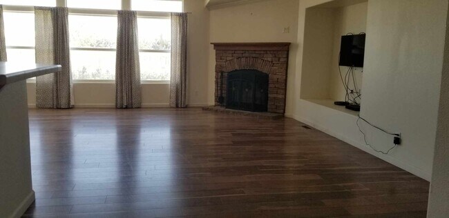 Foto del edificio - 18011 Brimhall Rd
