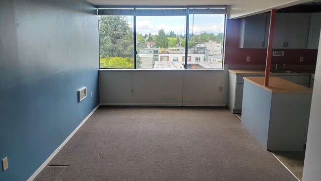 Building Photo - 5215 15th Ave NE