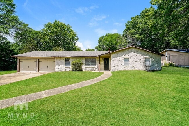 Building Photo - 2110 Vicki Dr
