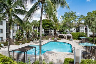Building Photo - Cascades at the Hammocks