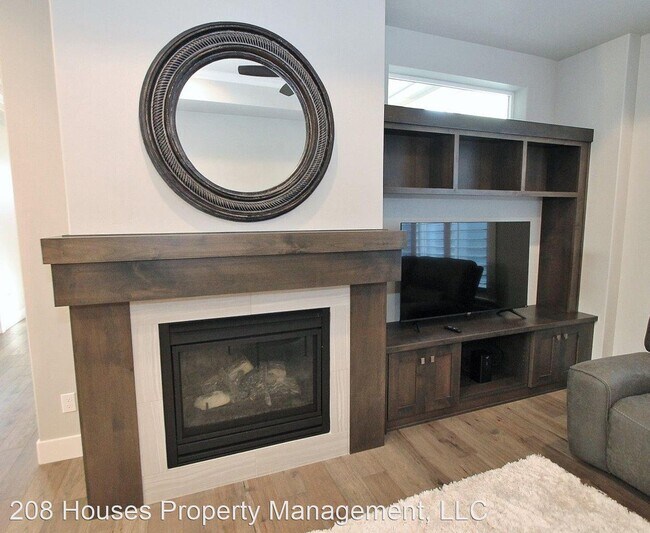 Foto del edificio - 3 br, 2 bath House - 6271 N. San Vito Ln