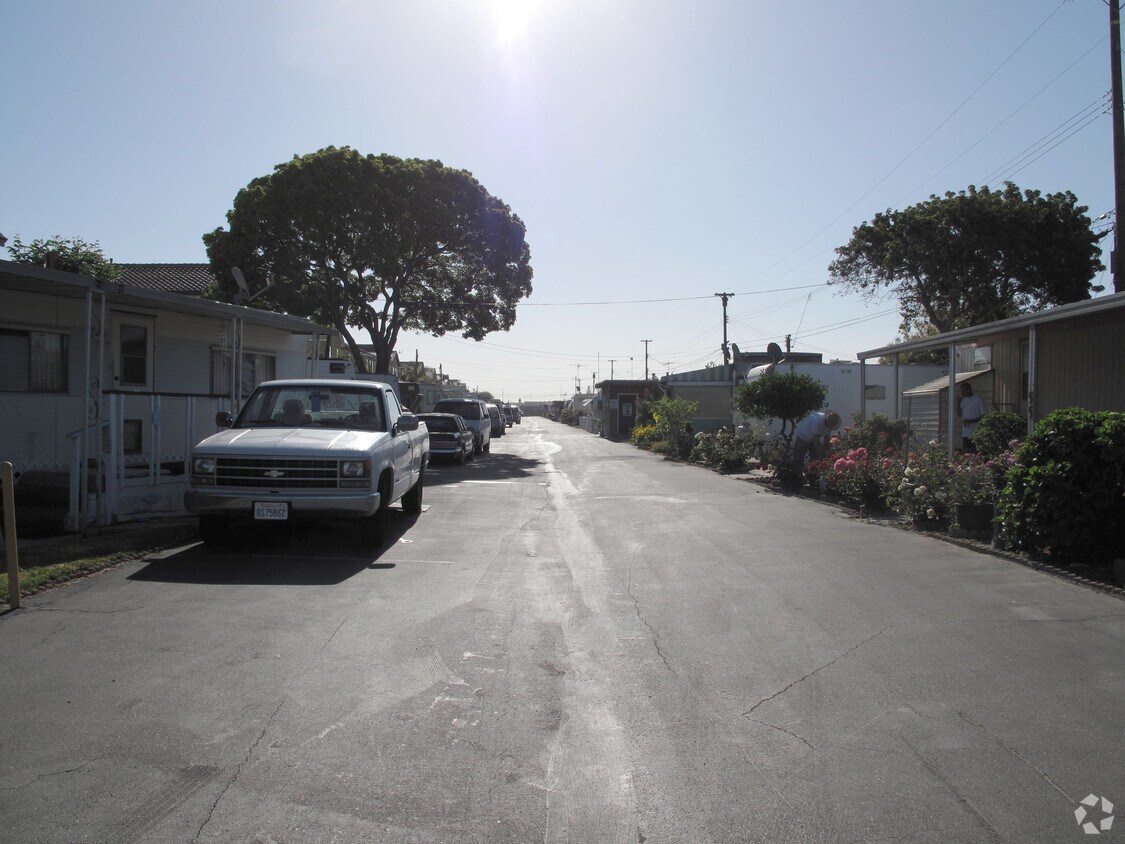 Building Photo - 21104 Normandie Ave