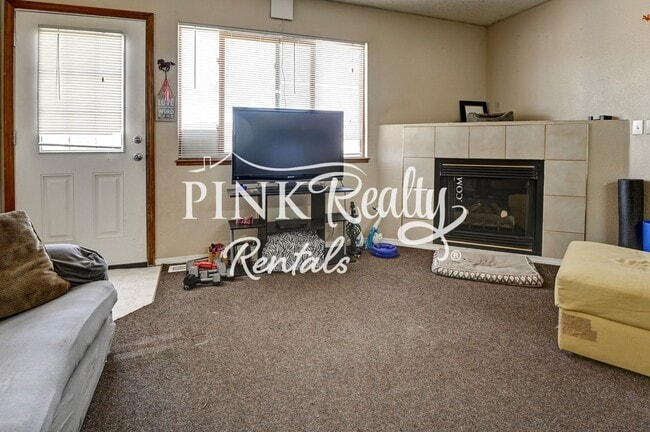 Building Photo - 2050 Copper Creek Dr