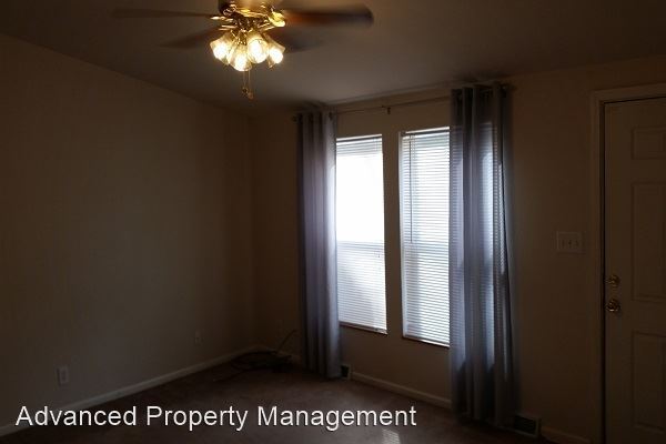 3 br, 2 bath House - 412 S. Manhattan Ave. photo'