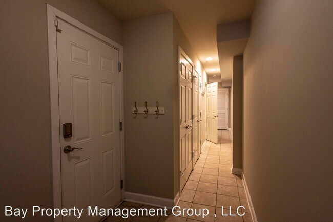 Building Photo - 2 br, 2.5 bath House - 124 N Duncan St