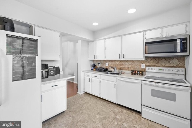 Foto del edificio - 1250 Birchcrest Ct