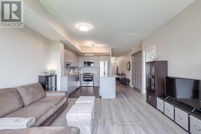 Building Photo - 3865 Lake Shore Blvd W