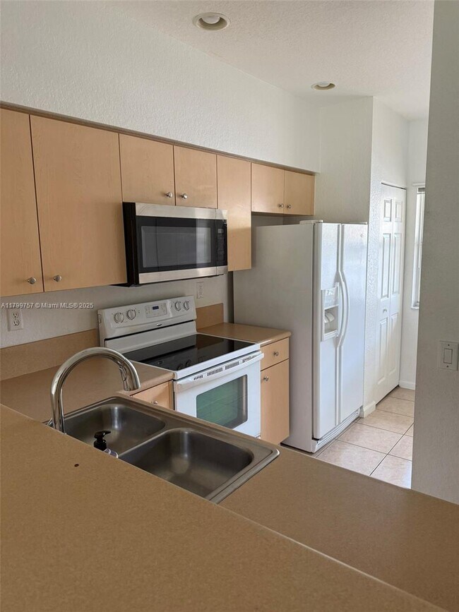 Foto del edificio - 2612 SW 83rd Terrace