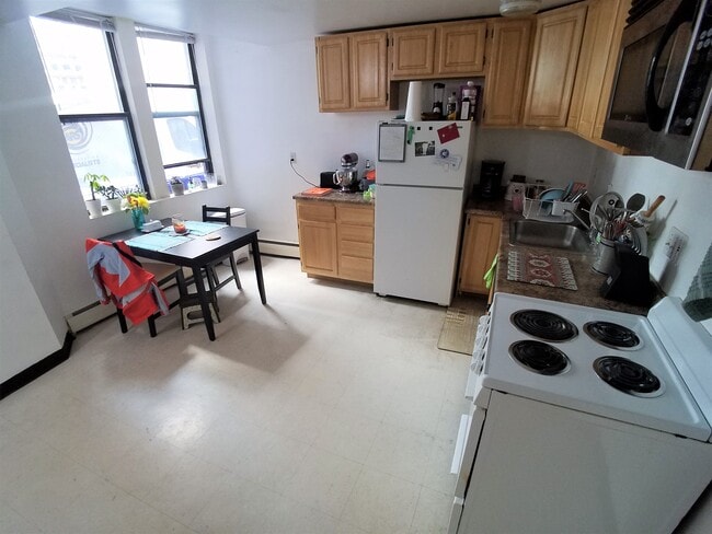 Building Photo - 57 Longwood Ave