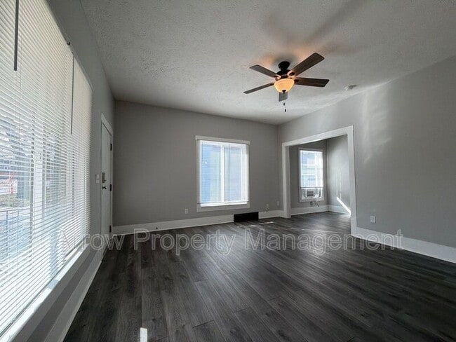 Building Photo - 926 A St