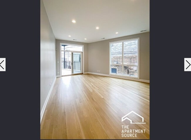 Building Photo - 1050 W Cornelia Ave