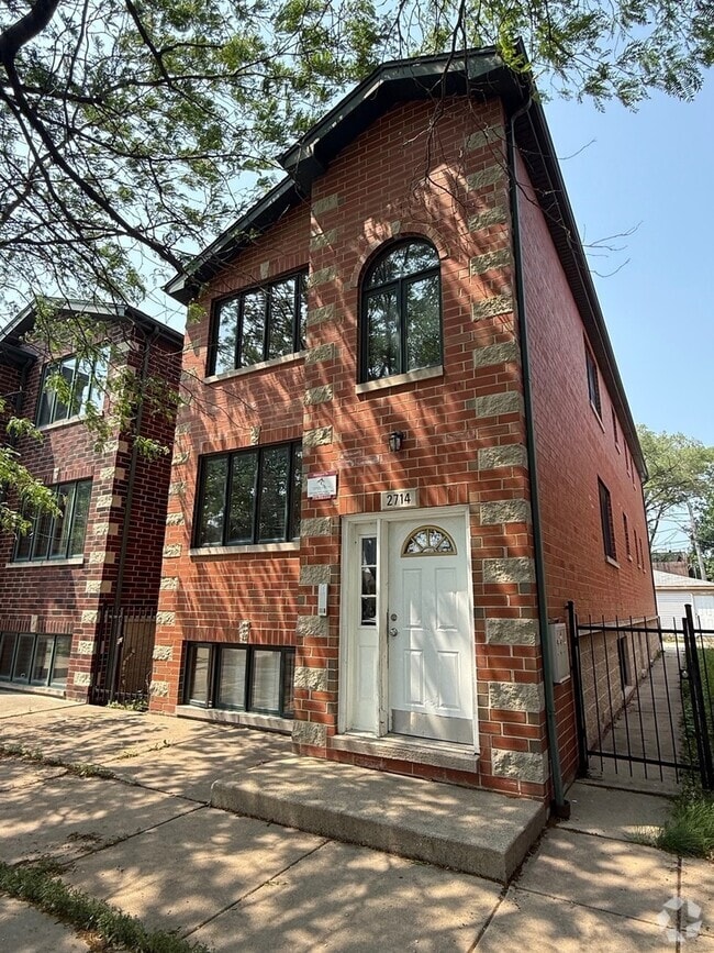 Building Photo - 2714 W 37th Pl