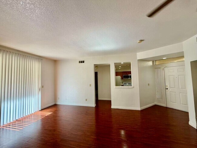 Foto del edificio - 5155 W Tropicana Ave