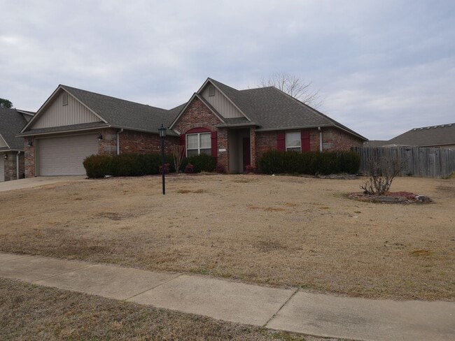 Building Photo - 1216 Bur Pl