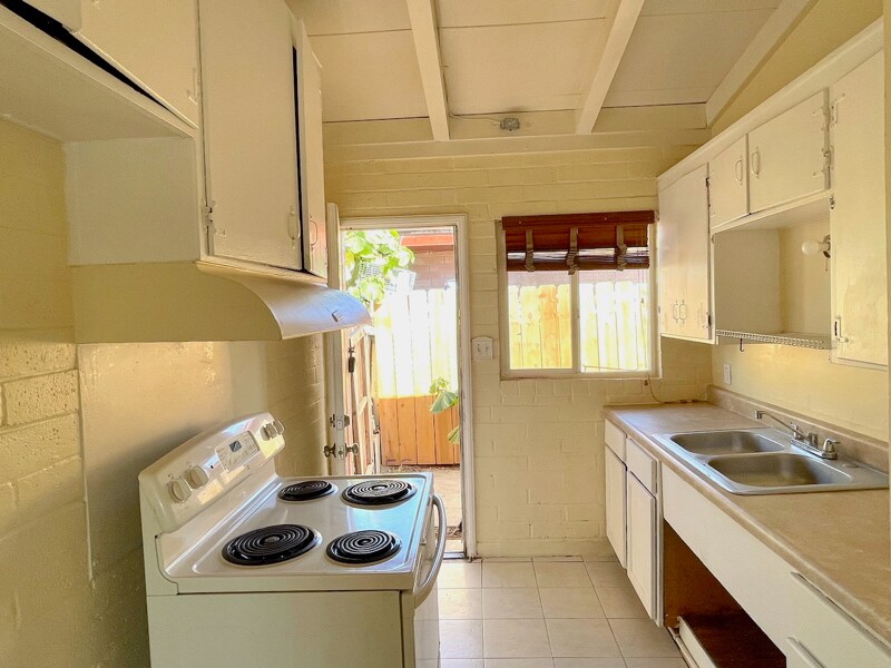 4310 E Fairfax Ave Unit 1, Fresno, CA 93703 Room for Rent in Fresno