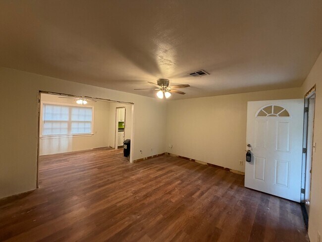 Foto del edificio - 620 SW 50th St