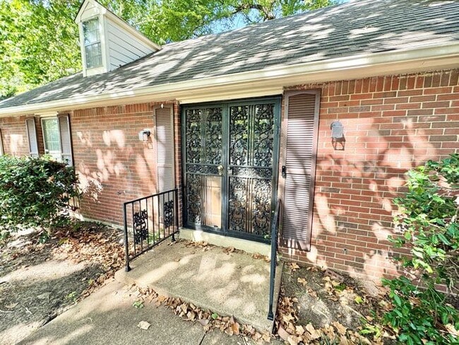 Building Photo - 4936 Leven Rd