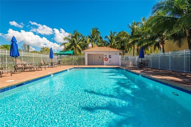 Building Photo - 6331 Landings Terrace