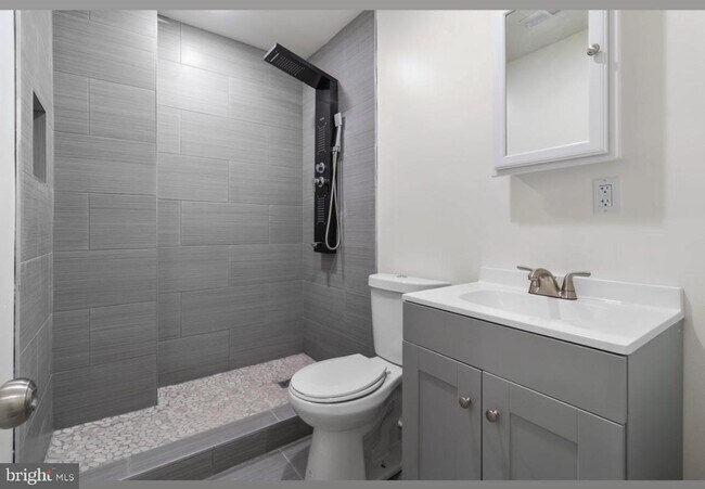 Foto del edificio - 1118 W Lehigh Ave