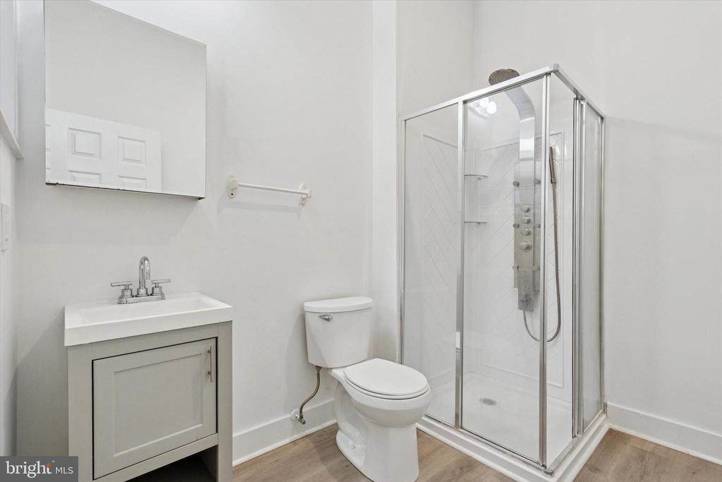 Foto principal - 2250 N Woodstock St