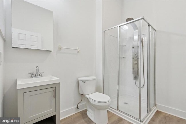 Building Photo - 2250 N Woodstock St